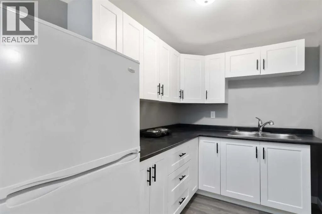61, 711 Beacon Hill