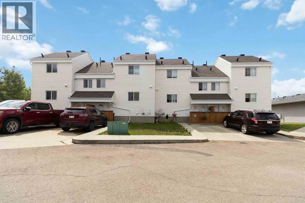 61, 711 Beacon Hill