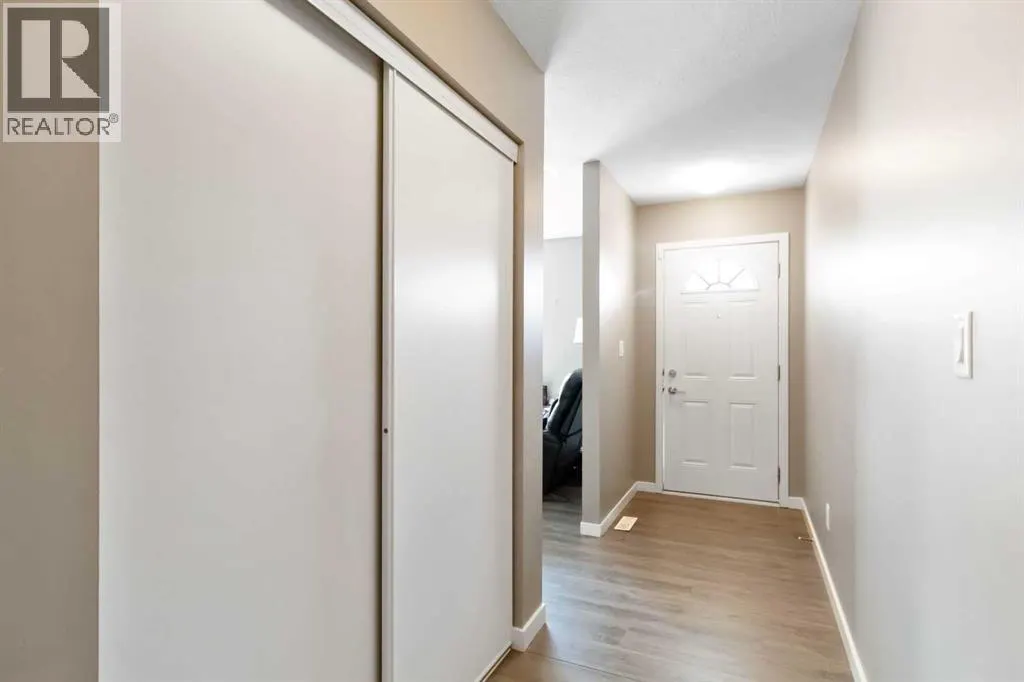 61, 711 Beacon Hill