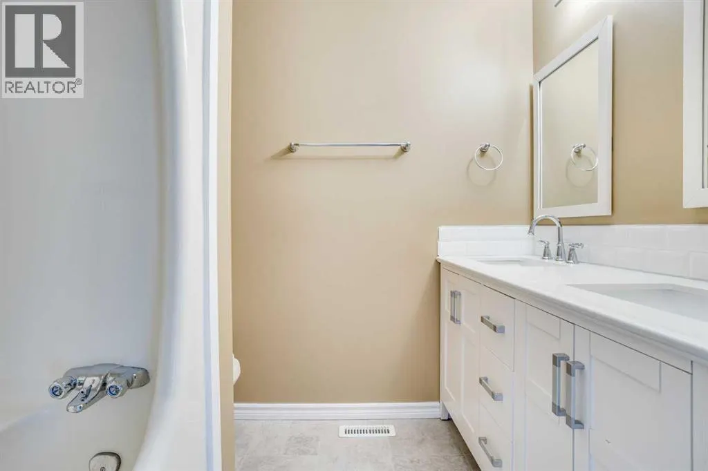 129 Robin Crescent