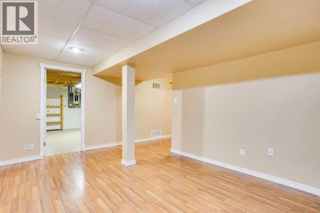129 Robin Crescent