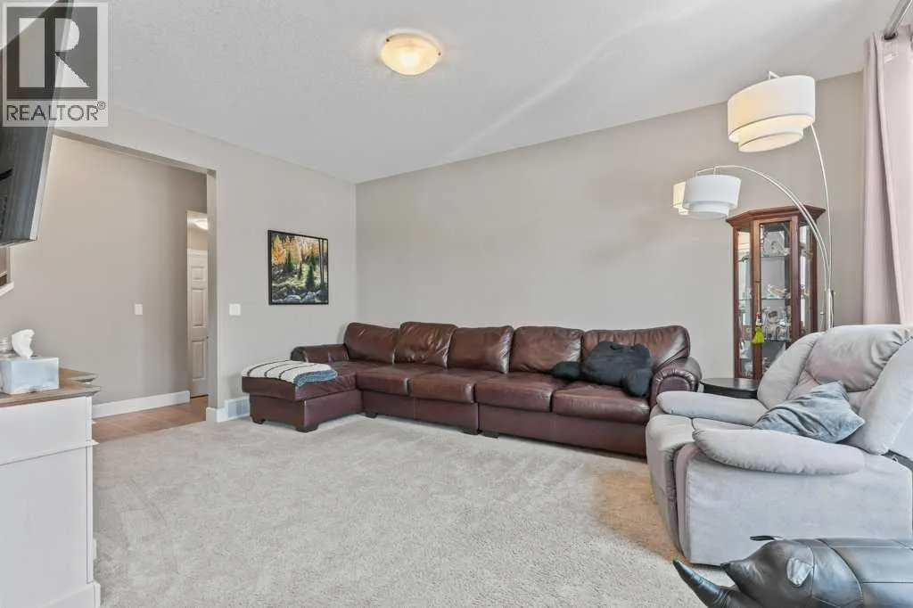 6 Windwood Grove SW