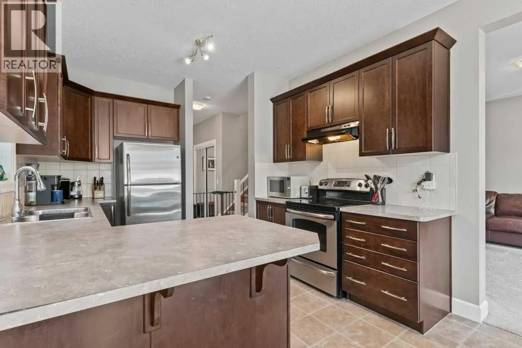 6 Windwood Grove SW