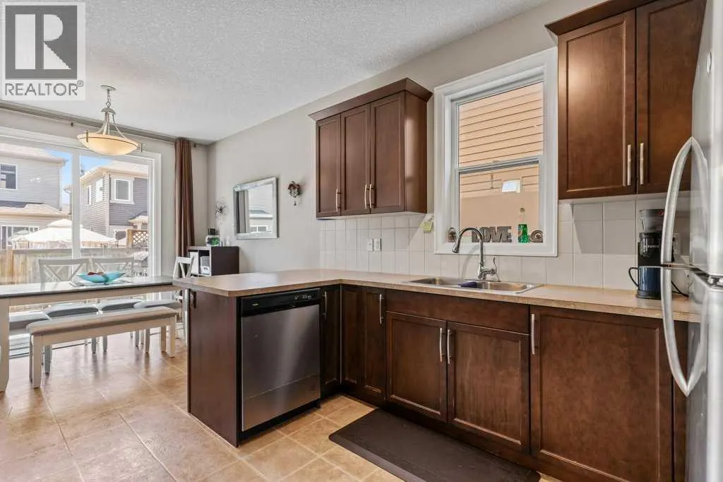 6 Windwood Grove SW