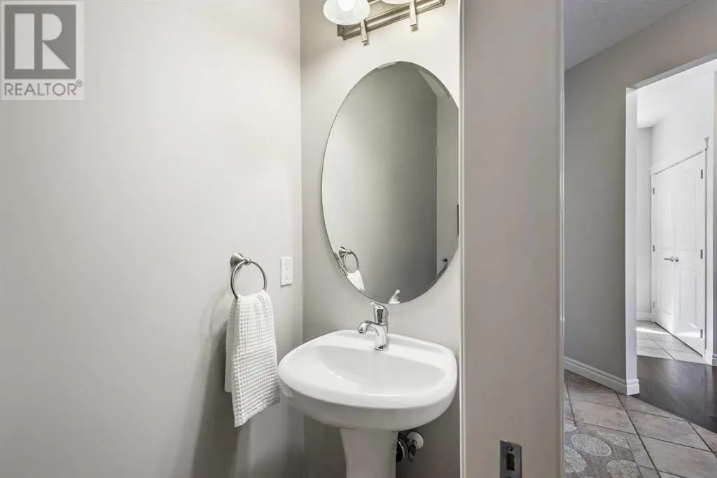383 Mahogany Terrace SE