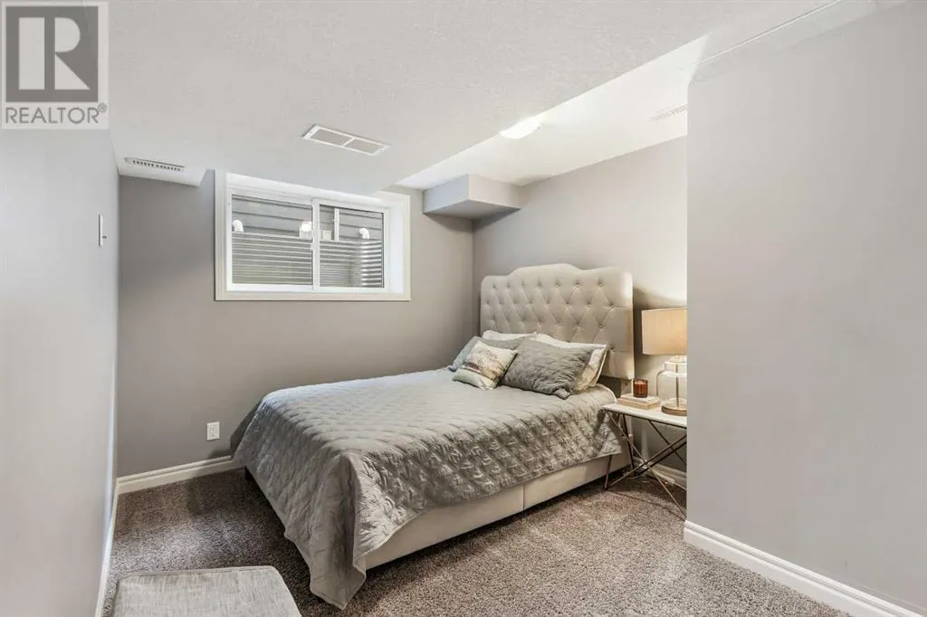 383 Mahogany Terrace SE