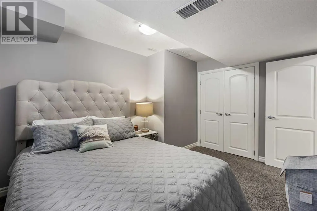 383 Mahogany Terrace SE