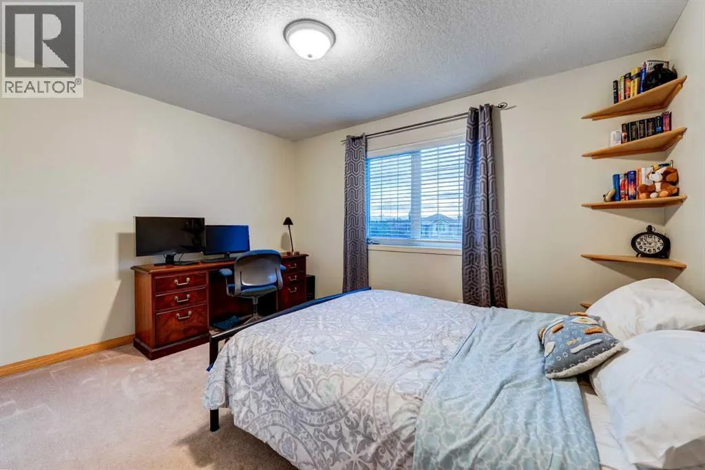 230 Simcoe View SW