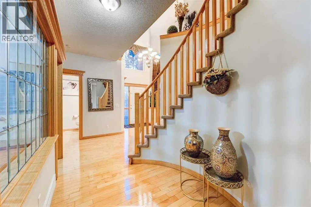 230 Simcoe View SW