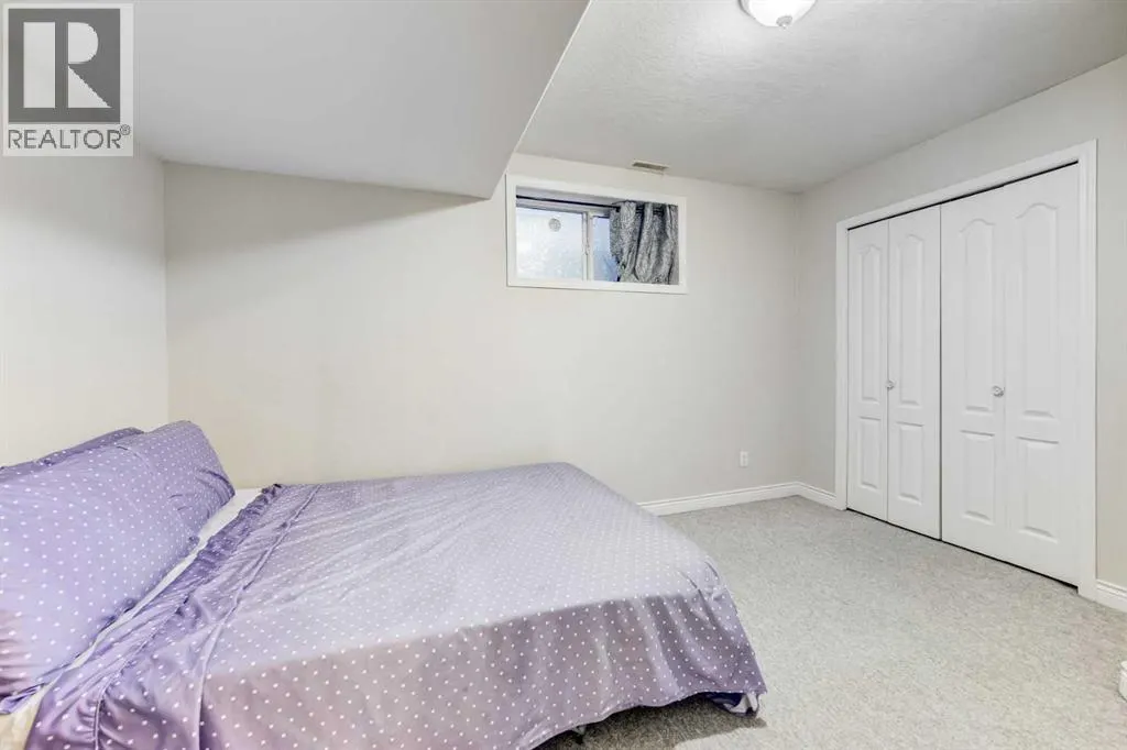 230 Simcoe View SW