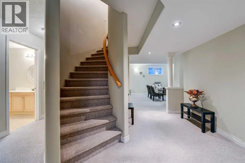 230 Simcoe View SW