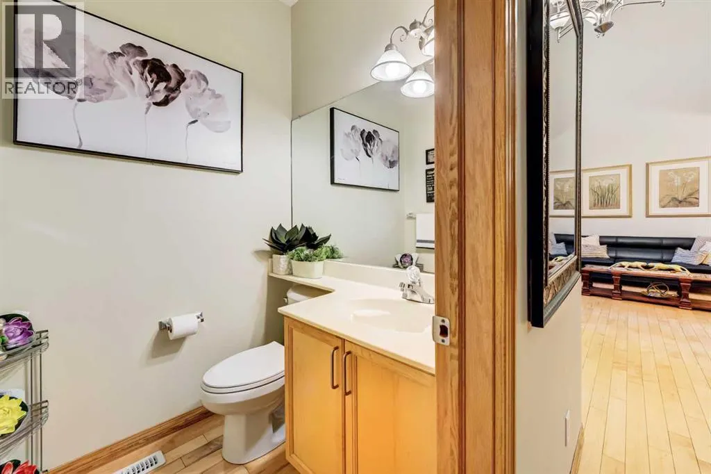 230 Simcoe View SW
