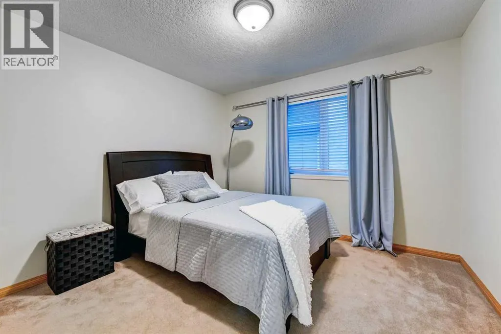 230 Simcoe View SW