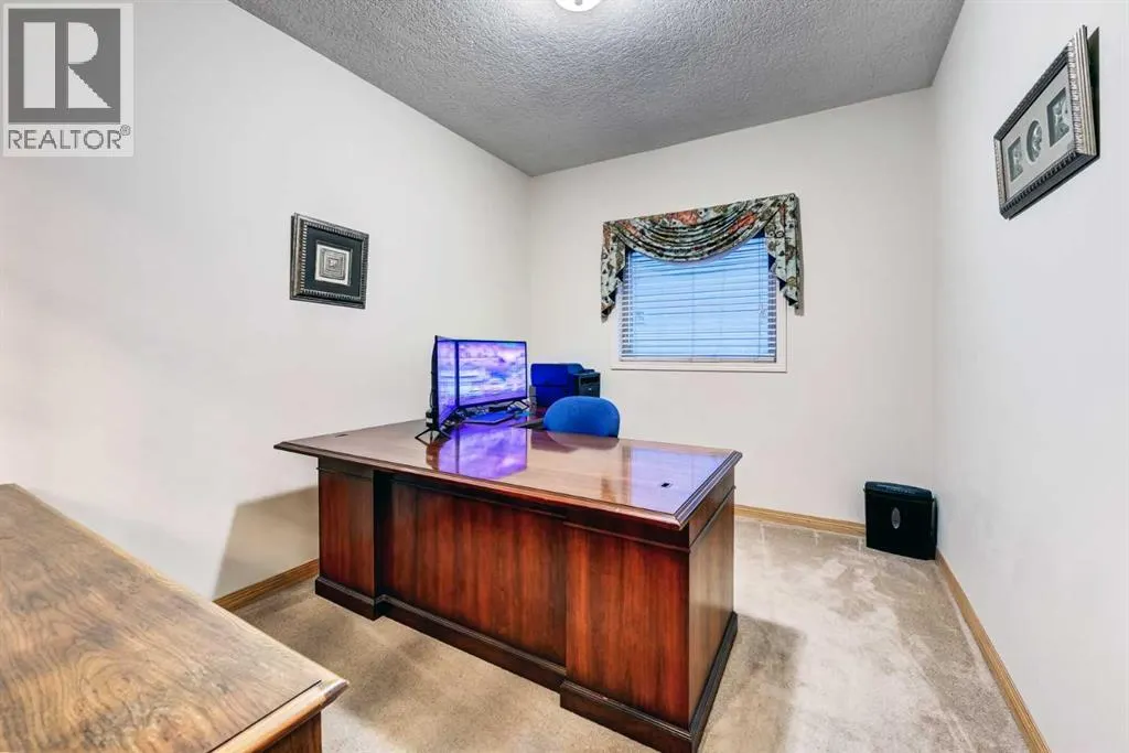 230 Simcoe View SW