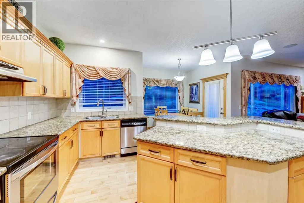 230 Simcoe View SW