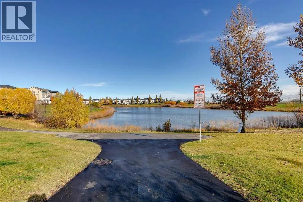 91 Silverado Plains Manor SW