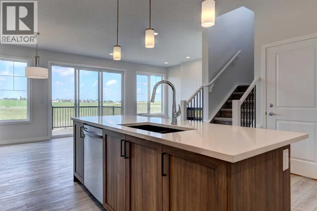 98 Silver Spruce Road SW