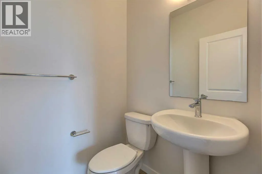 98 Silver Spruce Road SW