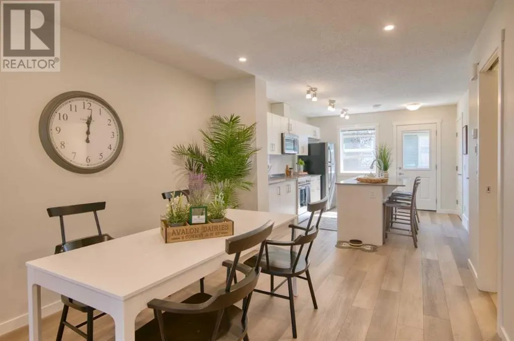 711, 135 Mahogany Parade SE