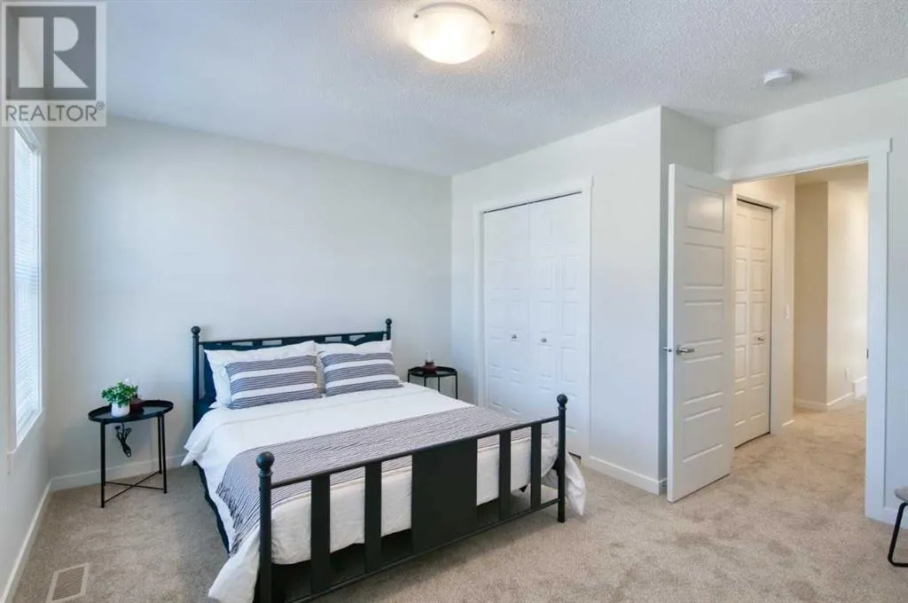 711, 135 Mahogany Parade SE