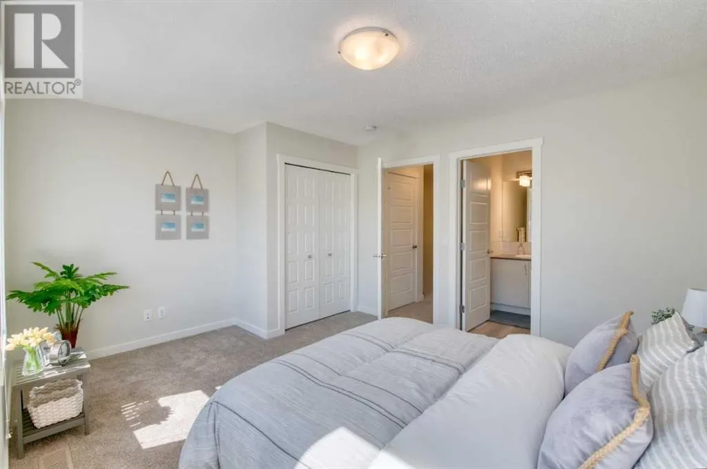 711, 135 Mahogany Parade SE