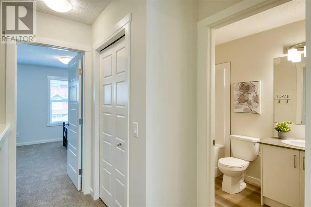711, 135 Mahogany Parade SE