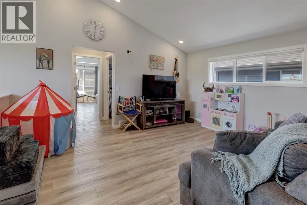 69 Sundown Avenue
