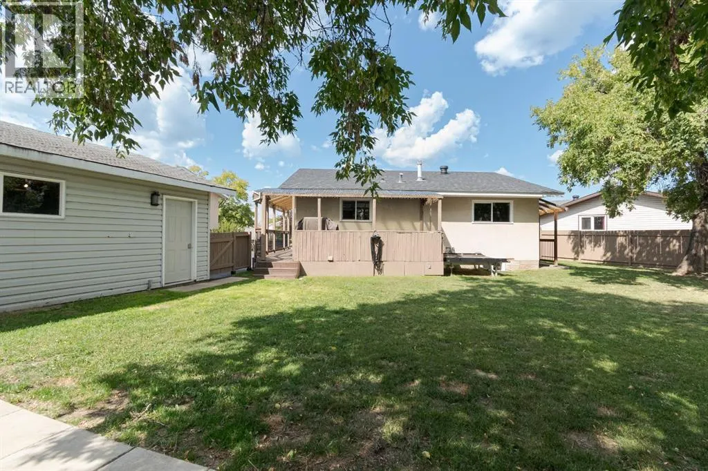 208 Silvertip Place