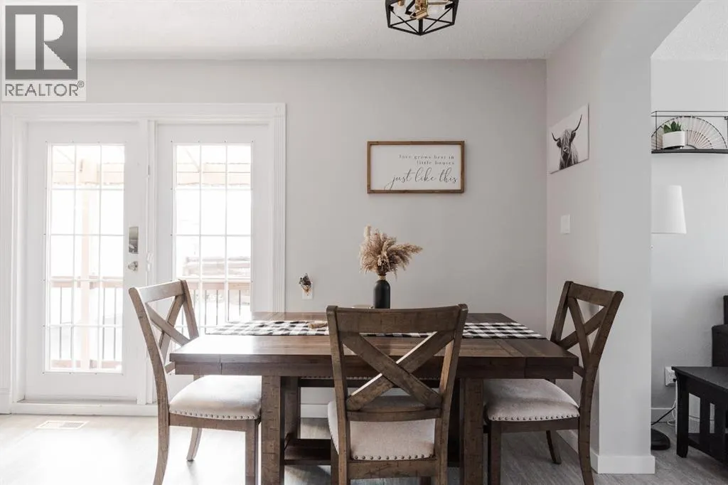 208 Silvertip Place