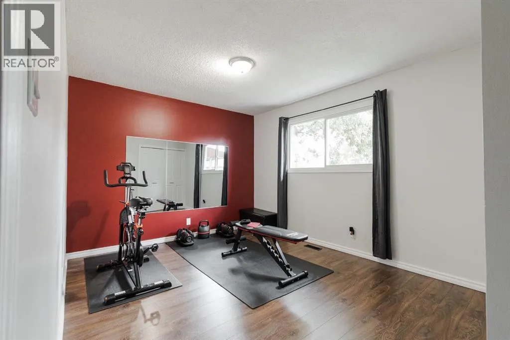 208 Silvertip Place