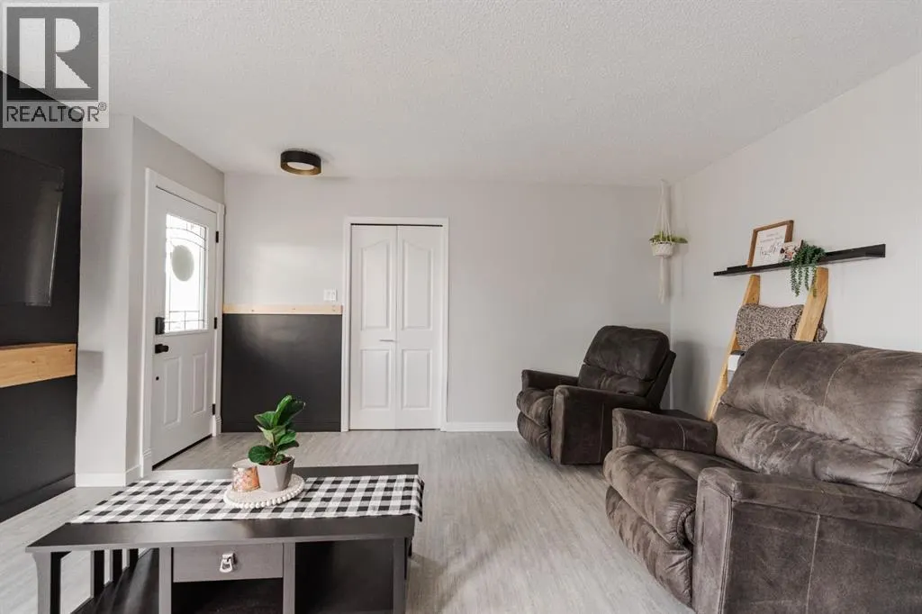208 Silvertip Place