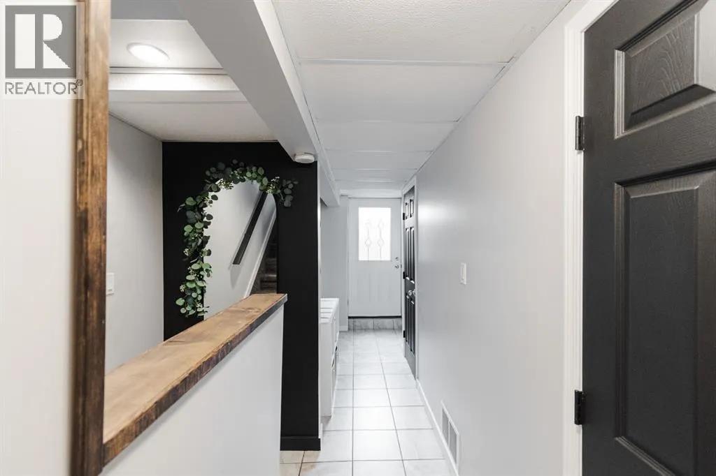 208 Silvertip Place