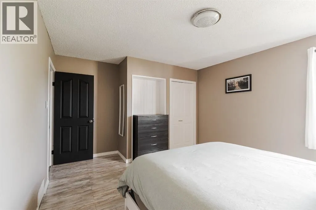 208 Silvertip Place