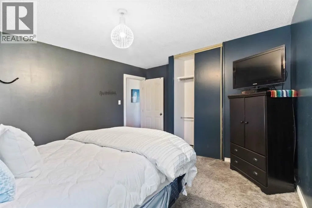 220 Silvertip Place