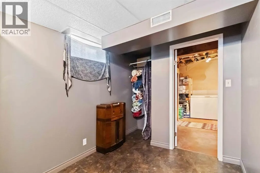 220 Silvertip Place