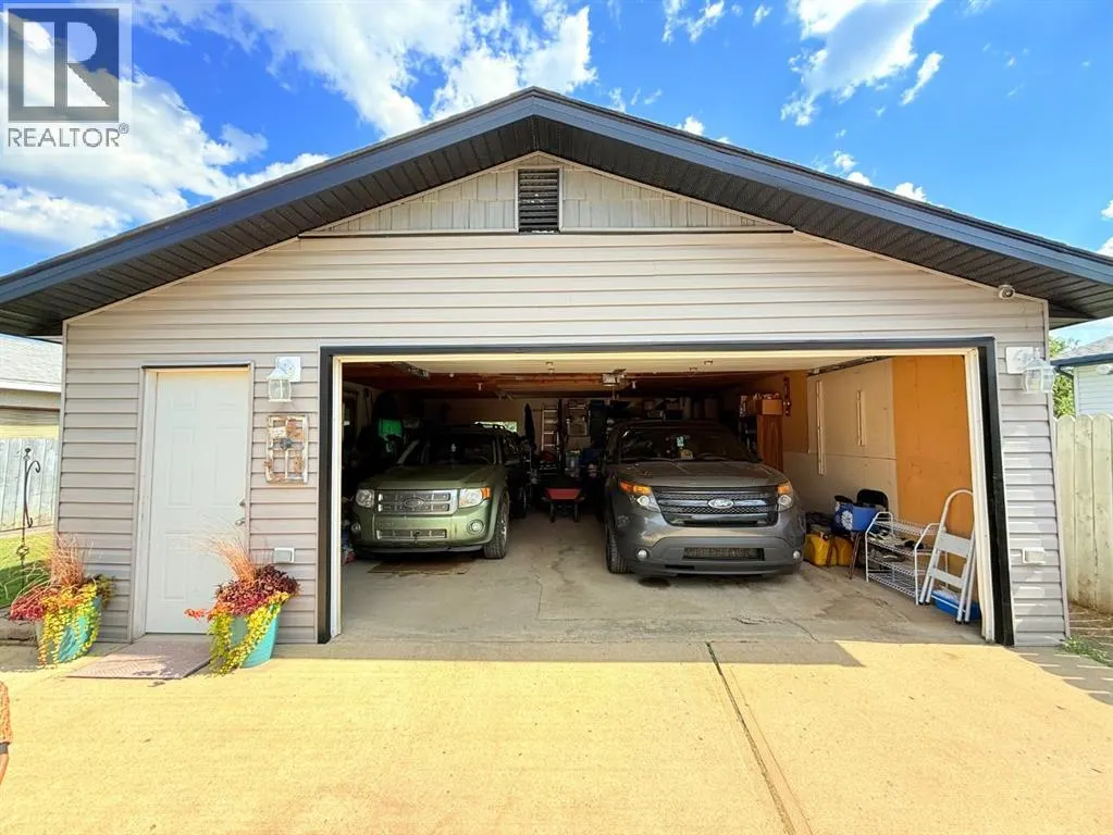 220 Silvertip Place