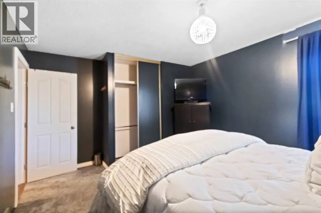 220 Silvertip Place