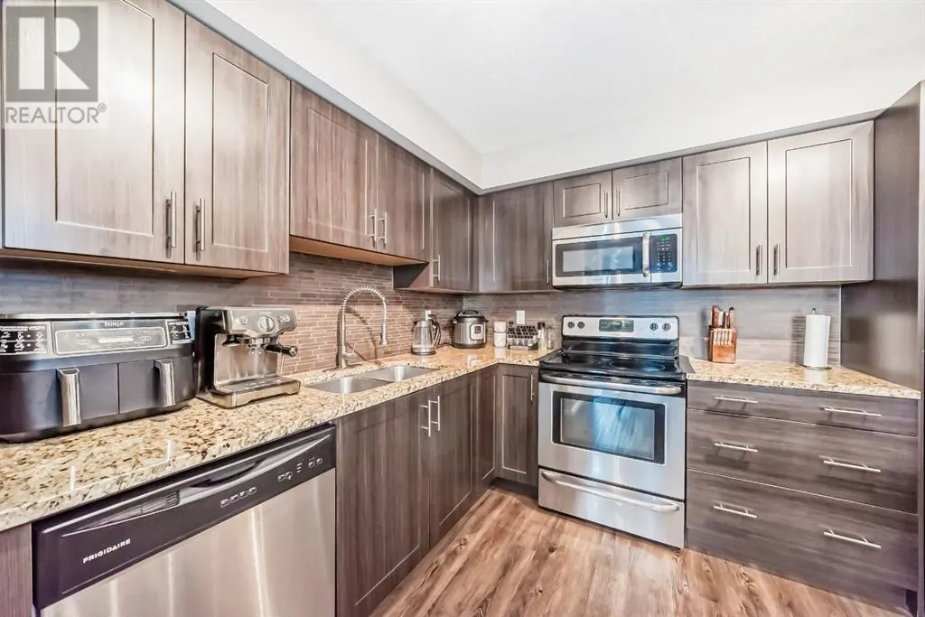 2206, 99 Copperstone Park SE