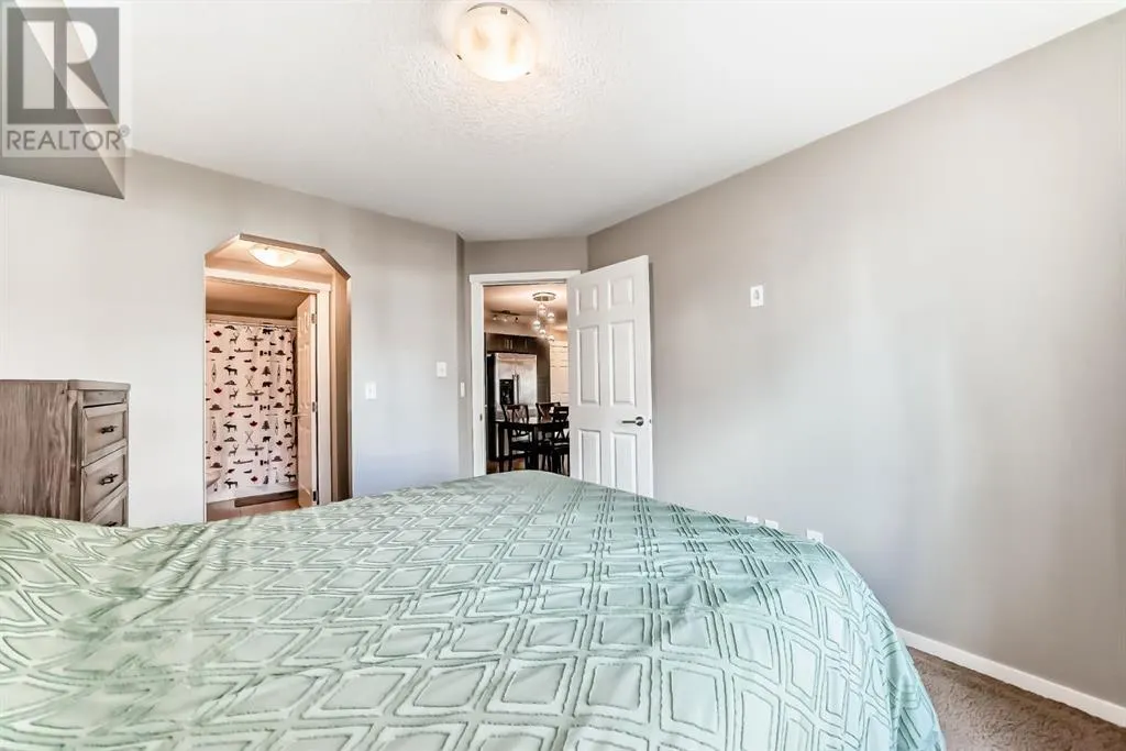 2206, 99 Copperstone Park SE