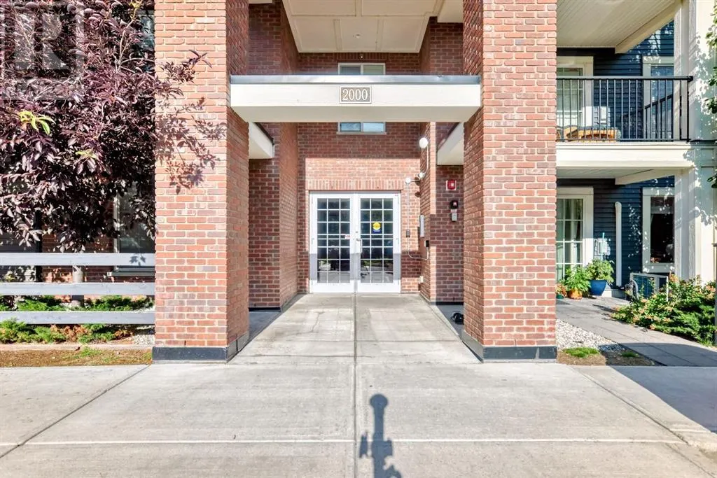 2206, 99 Copperstone Park SE