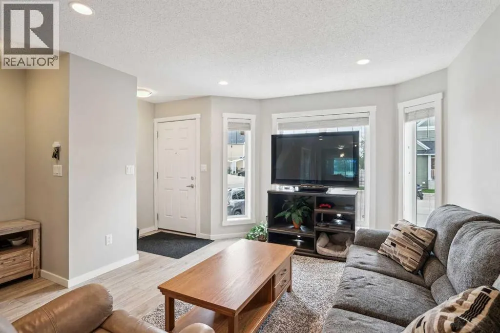1110, 2400 Ravenswood View SE