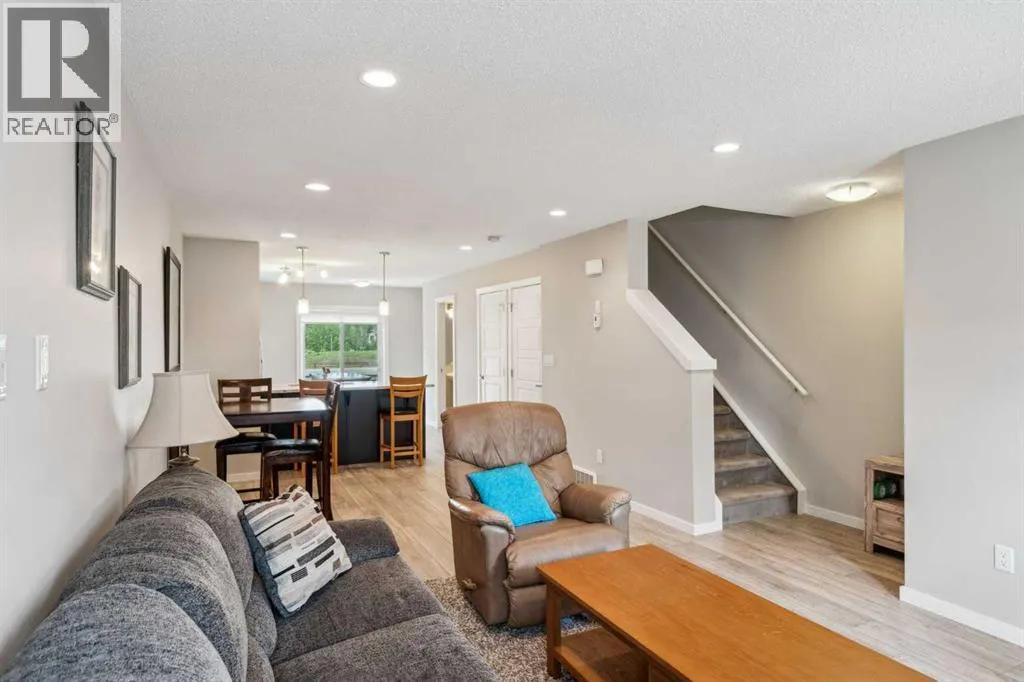 1110, 2400 Ravenswood View SE