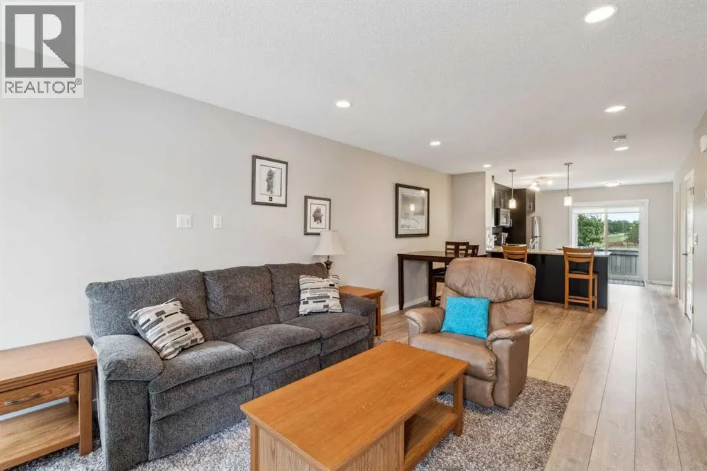 1110, 2400 Ravenswood View SE