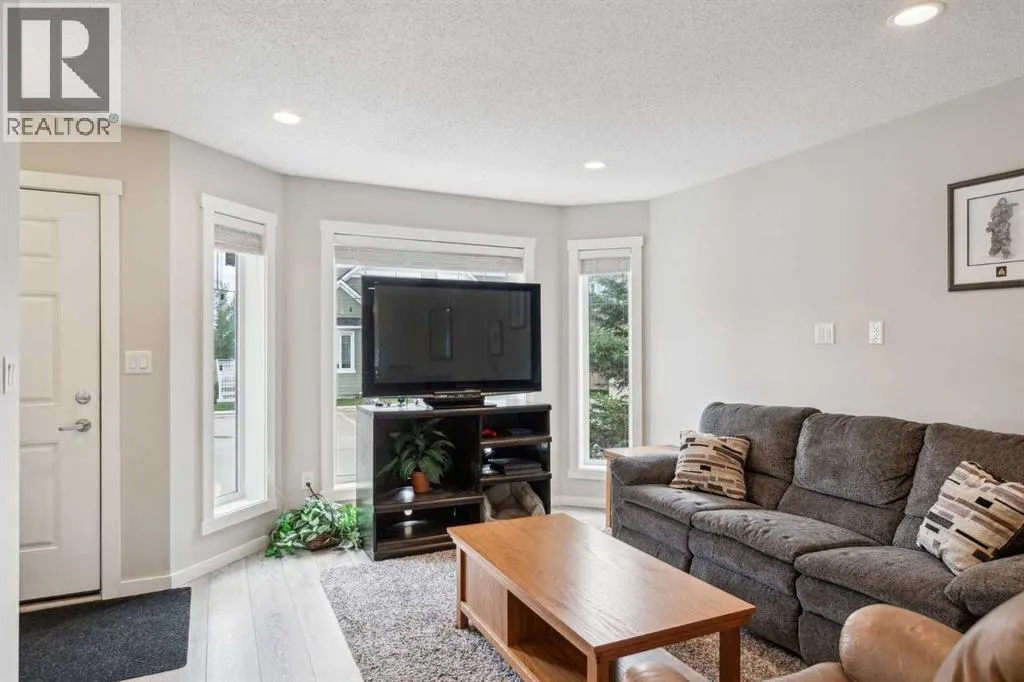 1110, 2400 Ravenswood View SE