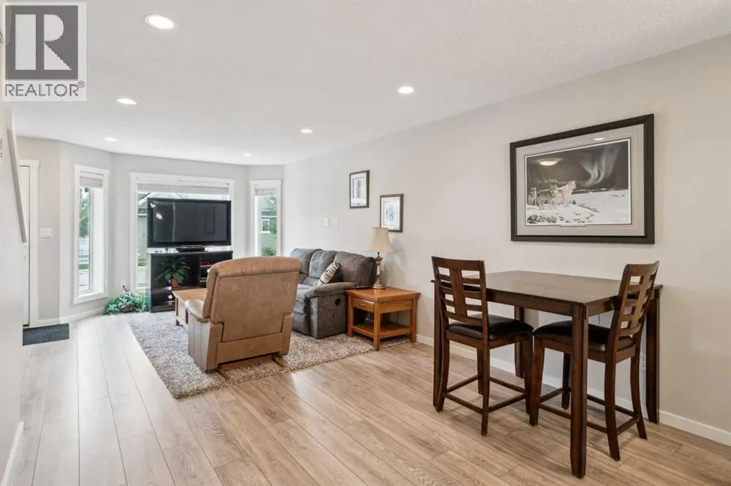 1110, 2400 Ravenswood View SE
