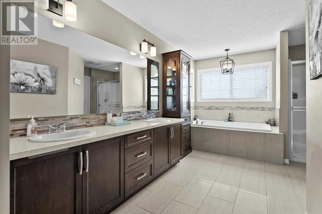 1881 Reunion Terrace NW