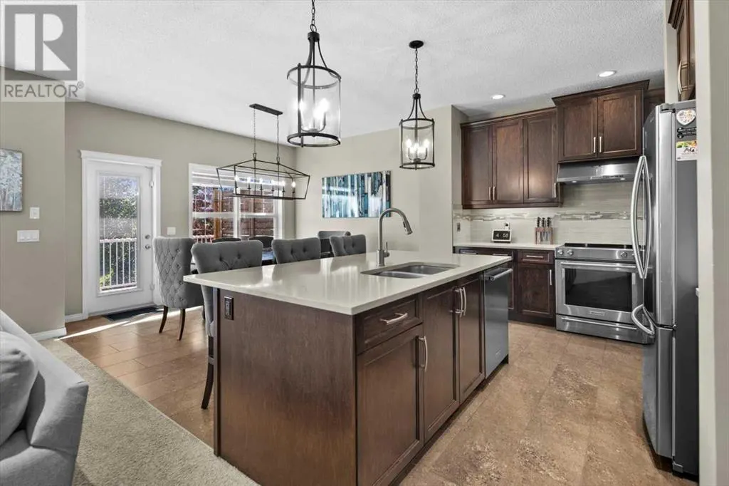 1881 Reunion Terrace NW