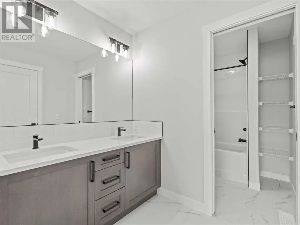 271 Kinniburgh Loop