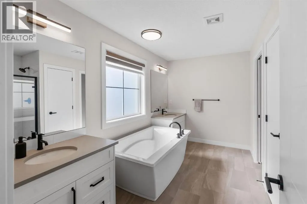 204, 201 Cooperswood Green SW