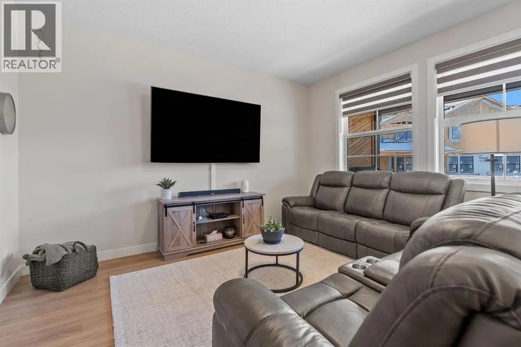 204, 201 Cooperswood Green SW